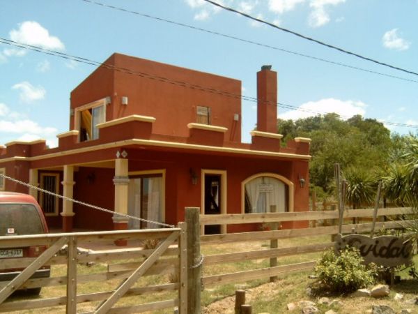 Cálida casa cerca del mar